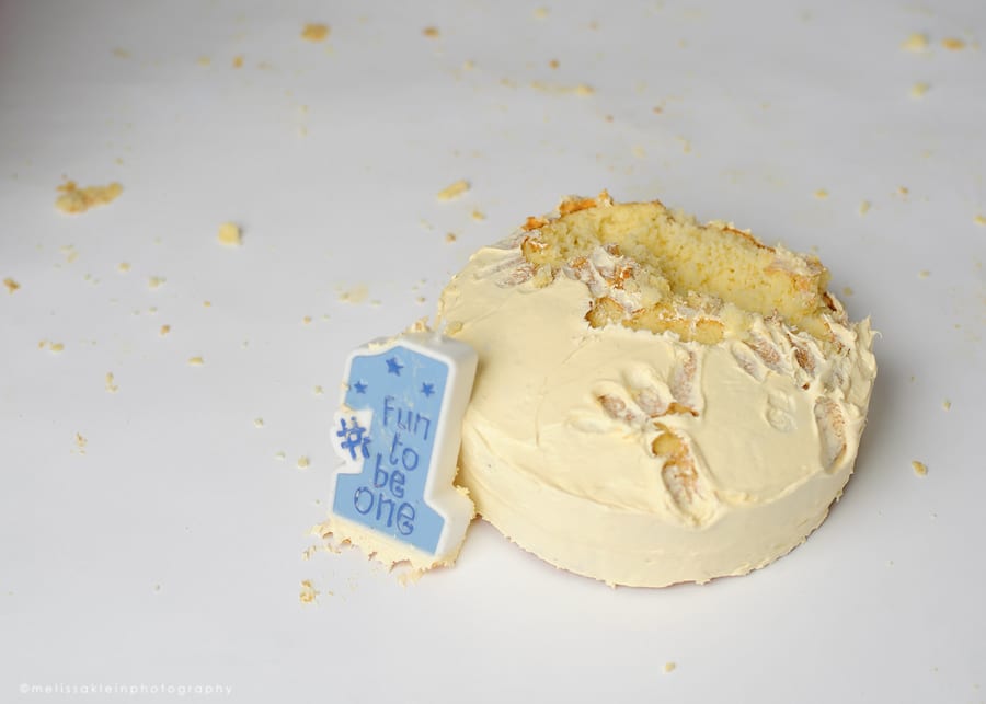 1st year cake smash on seamless paper