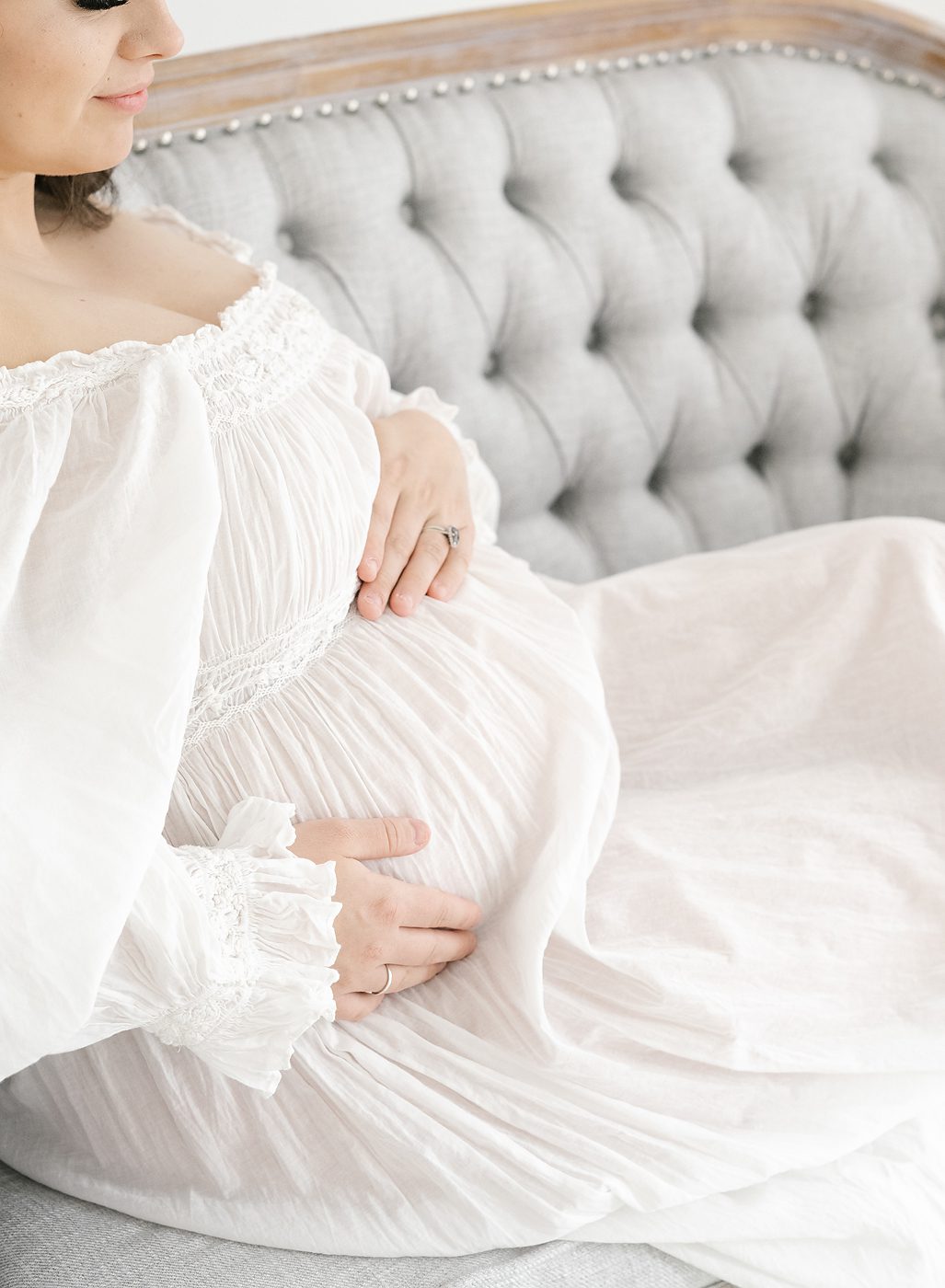 When Is The Best Time To Book Maternity Photos?