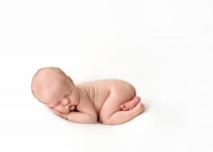 clean, classic newborn photos in minnesota