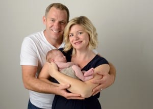 parent newborn photos