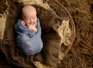 organic newborn portraits